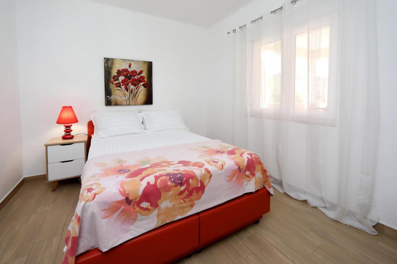 Apartment Sunny Terrace Bibinje Bagian luar foto