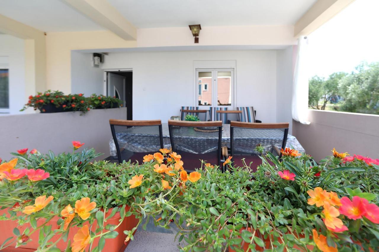 Apartment Sunny Terrace Bibinje Bagian luar foto
